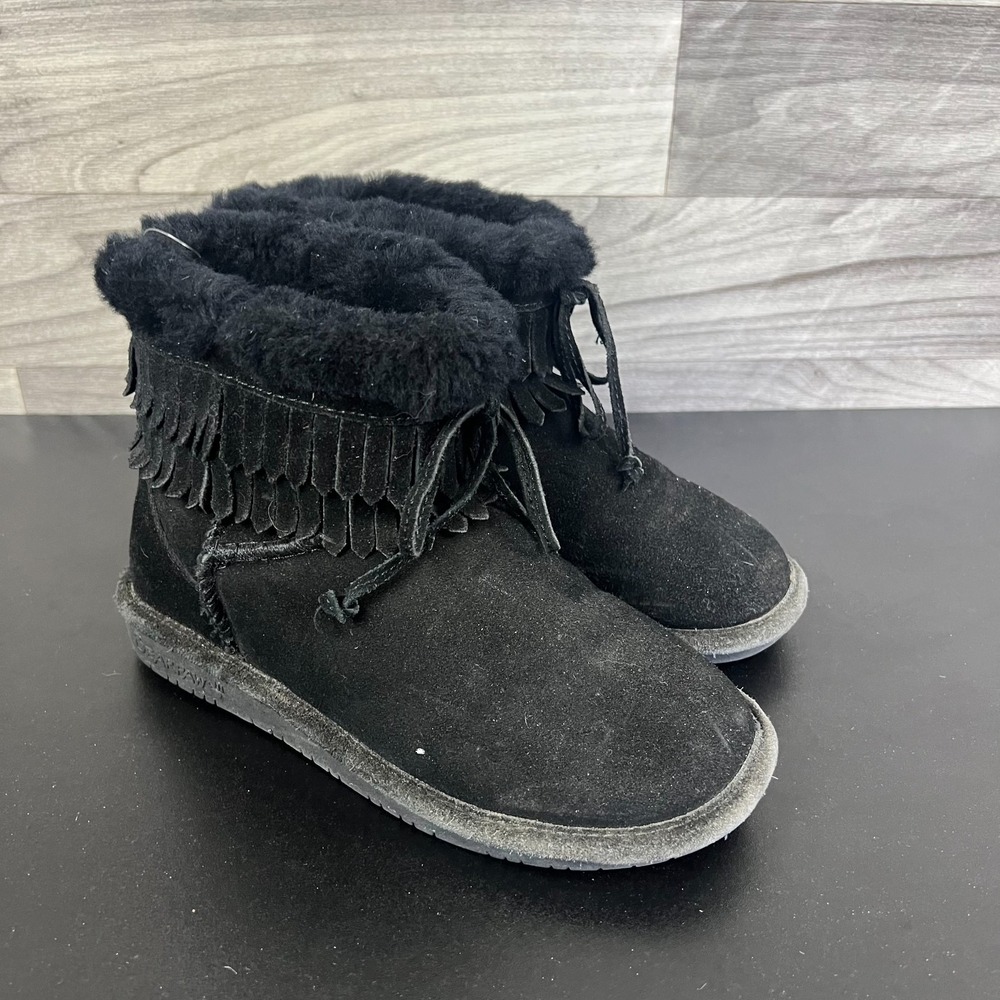 Bearpaw Shearling‎ Boots Women's Size US 7 Black Suede Fringed Faux Fur Lined
